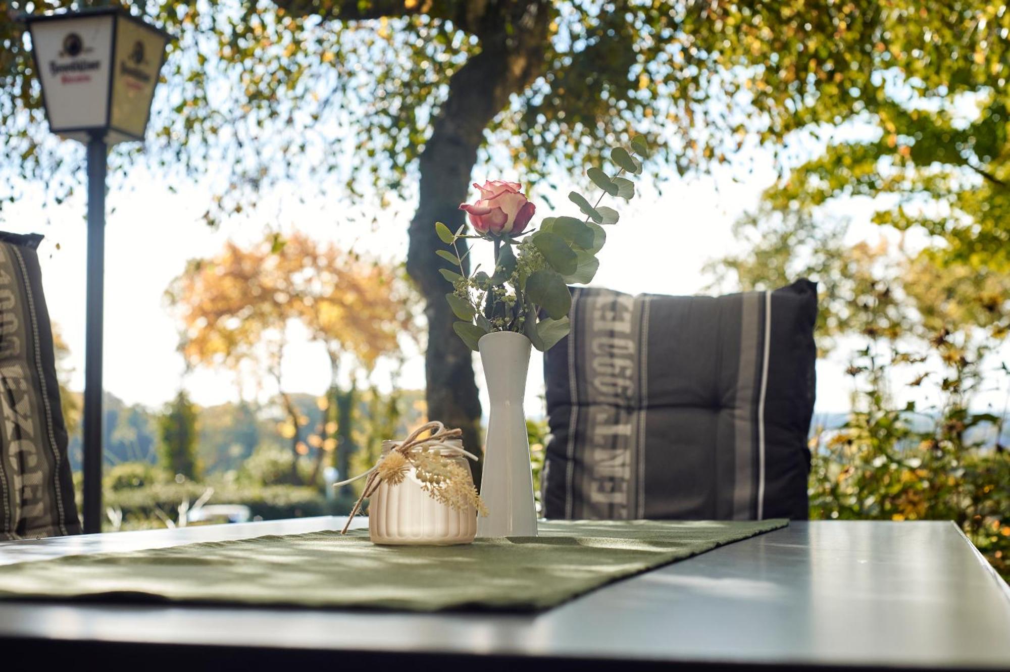Hotel Restaurant Waldschloesschen Lienen Exterior photo